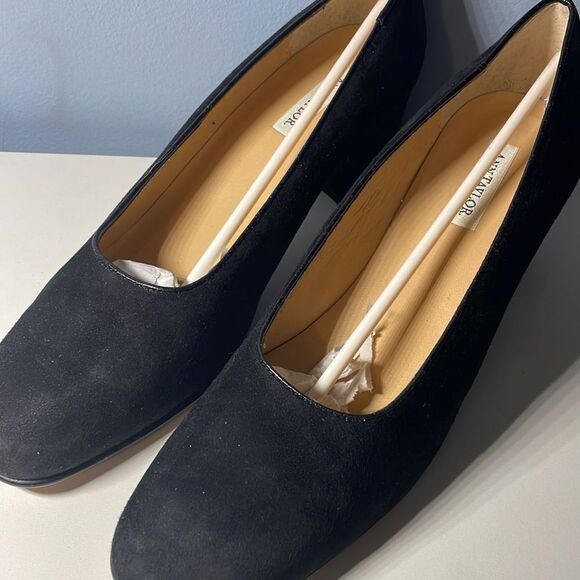 Ann Taylor Black Suede Slip On Block Heels Size 9 - Picture 1 of 9